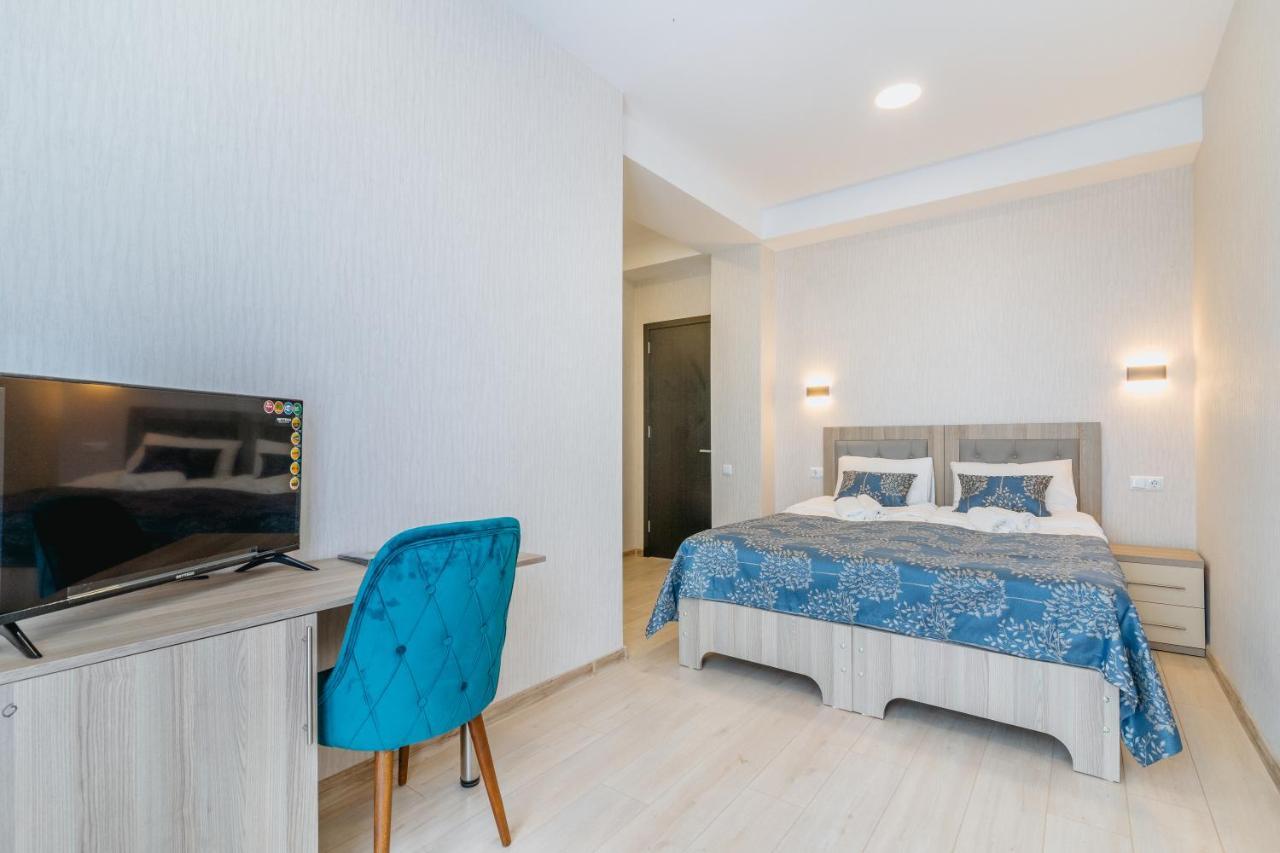 Vita Gardenia Hotel Tskaltubo ภายนอก รูปภาพ