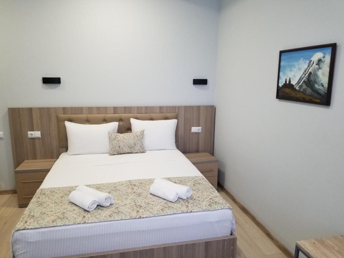 Vita Gardenia Hotel Tskaltubo ภายนอก รูปภาพ