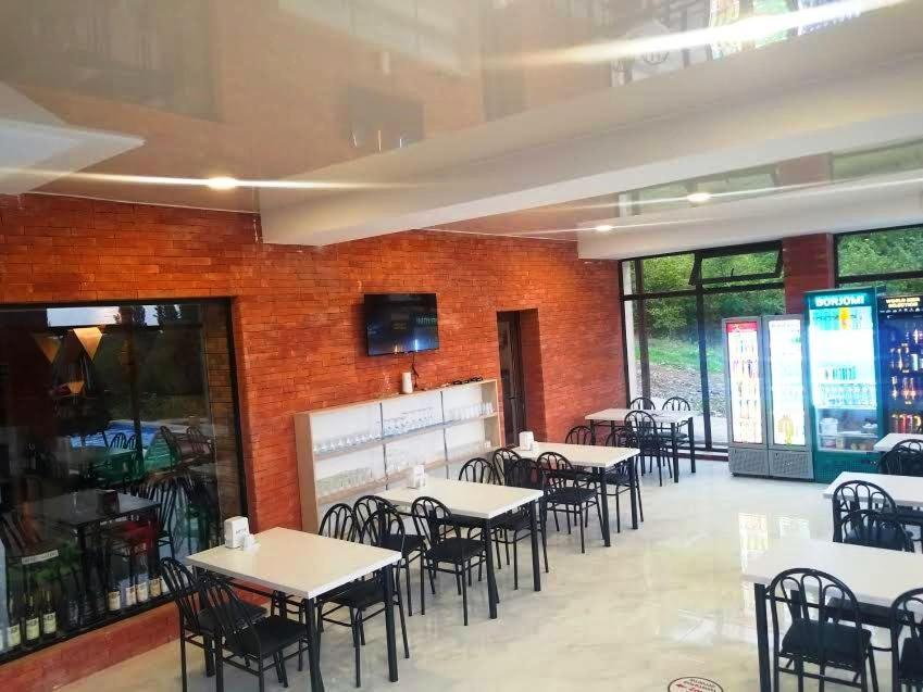 Vita Gardenia Hotel Tskaltubo ภายนอก รูปภาพ