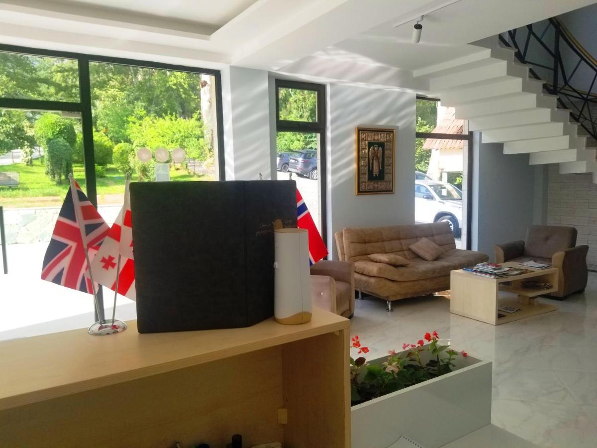 Vita Gardenia Hotel Tskaltubo ภายนอก รูปภาพ