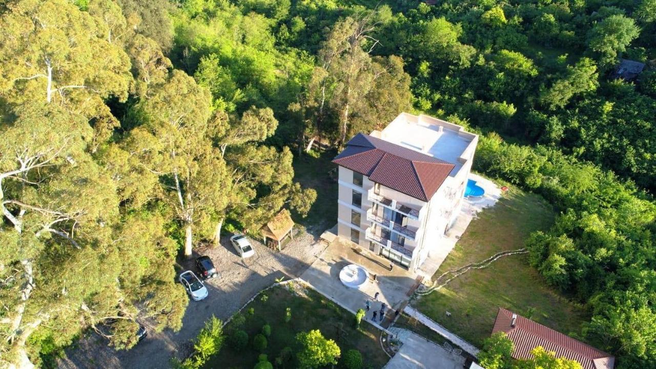 Vita Gardenia Hotel Tskaltubo ภายนอก รูปภาพ