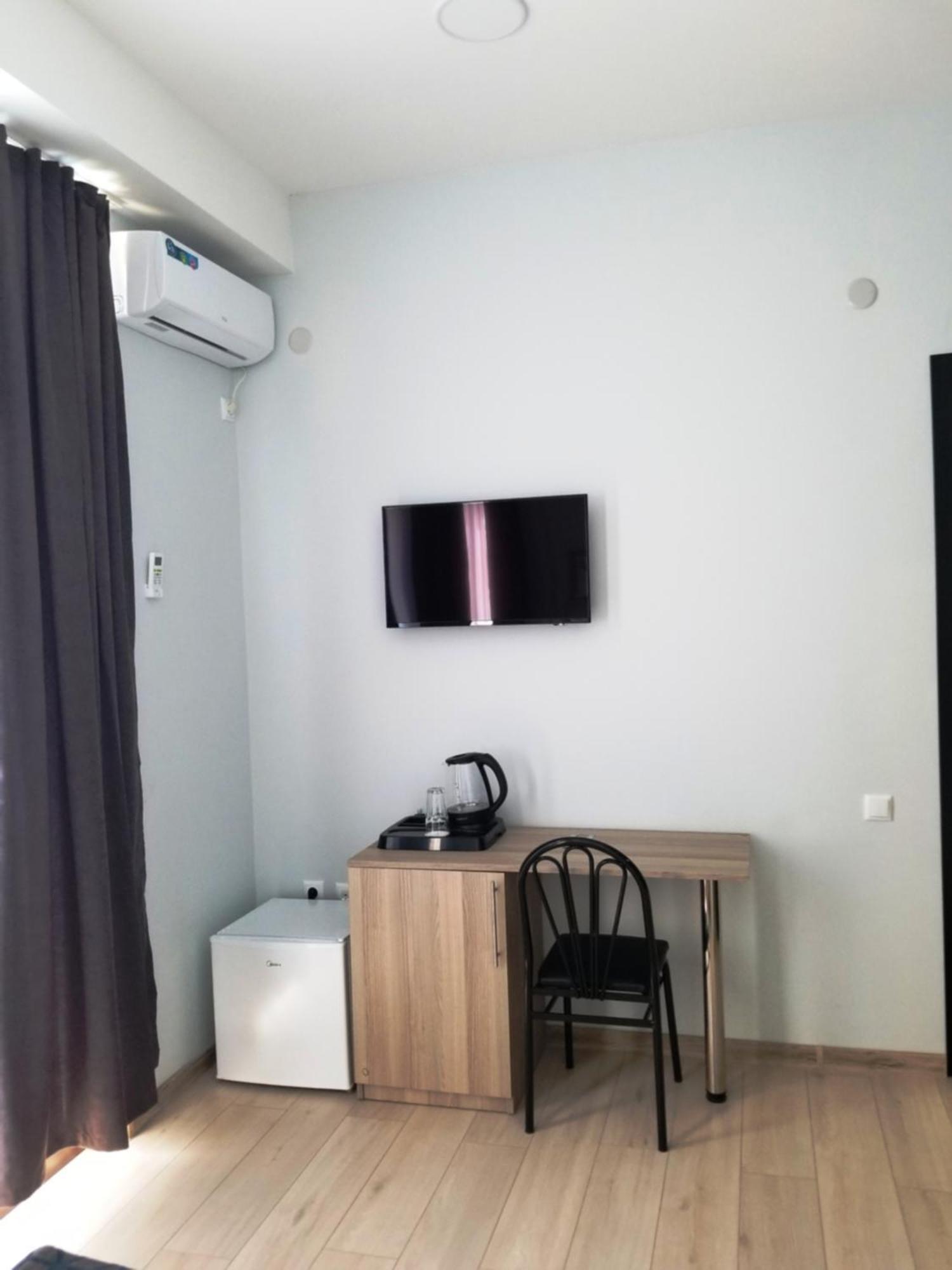 Vita Gardenia Hotel Tskaltubo ภายนอก รูปภาพ