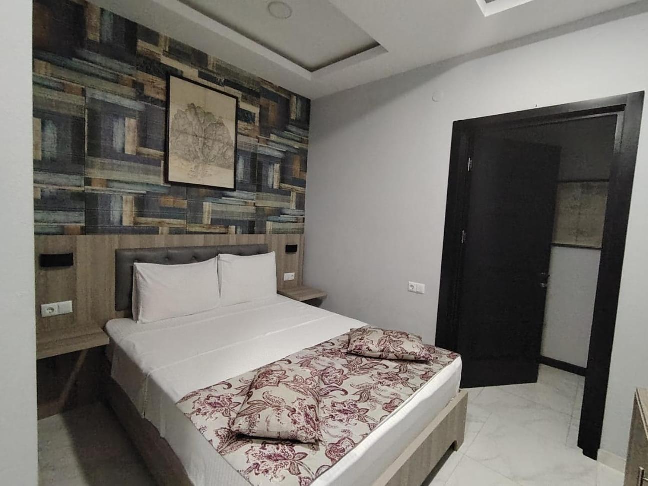 Vita Gardenia Hotel Tskaltubo ภายนอก รูปภาพ